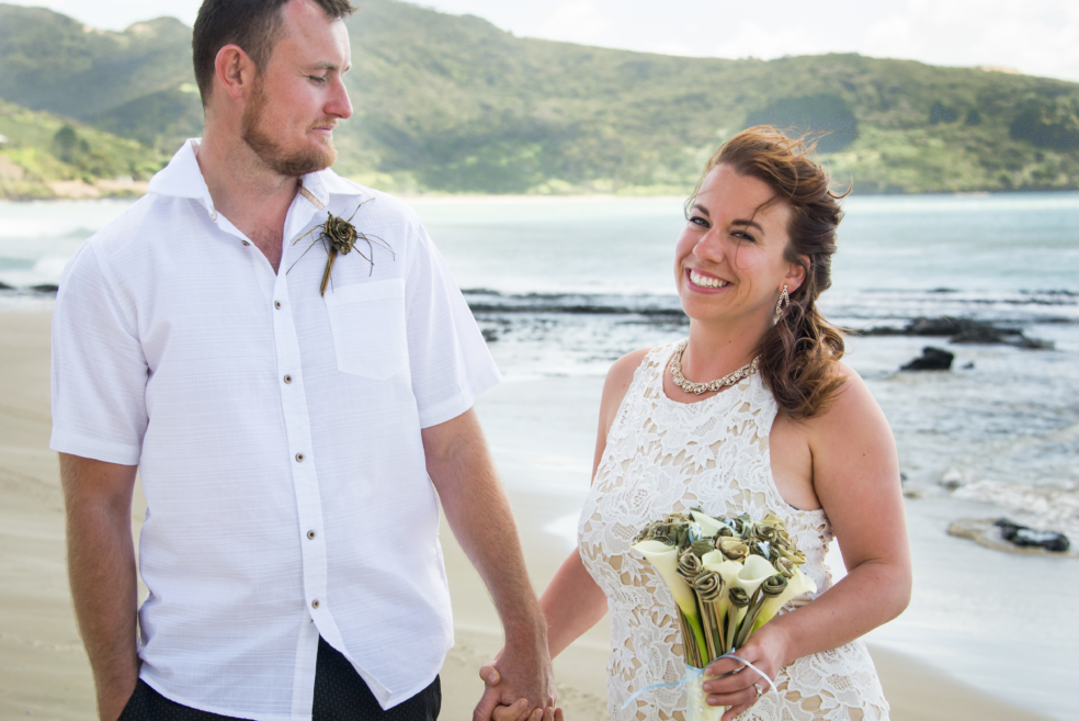 NEW ZEALAND BEACH WEDDING